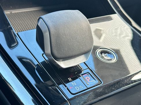 Used 2024 Land Rover Range Rover Sport SE image 24