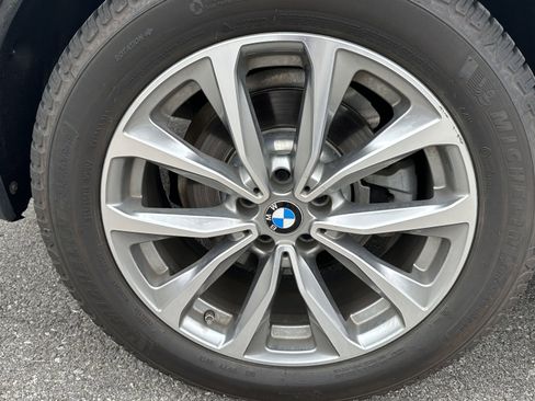 Used 2018 BMW X3 xDrive30i w/ Premium Package image 14