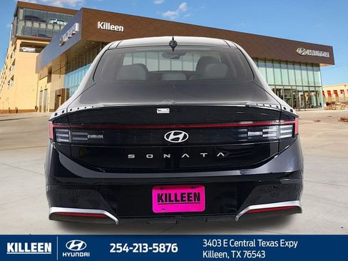 Used 2025 Hyundai Sonata SEL FWD image 8