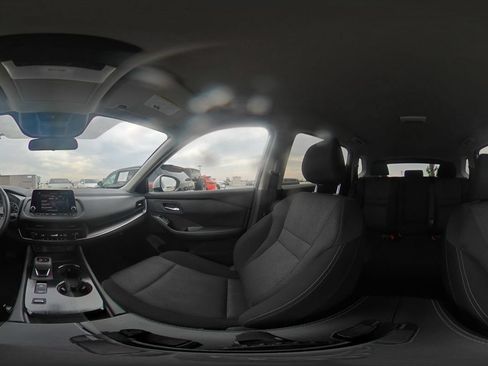 Used 2025 Nissan Rogue SV FWD image 41