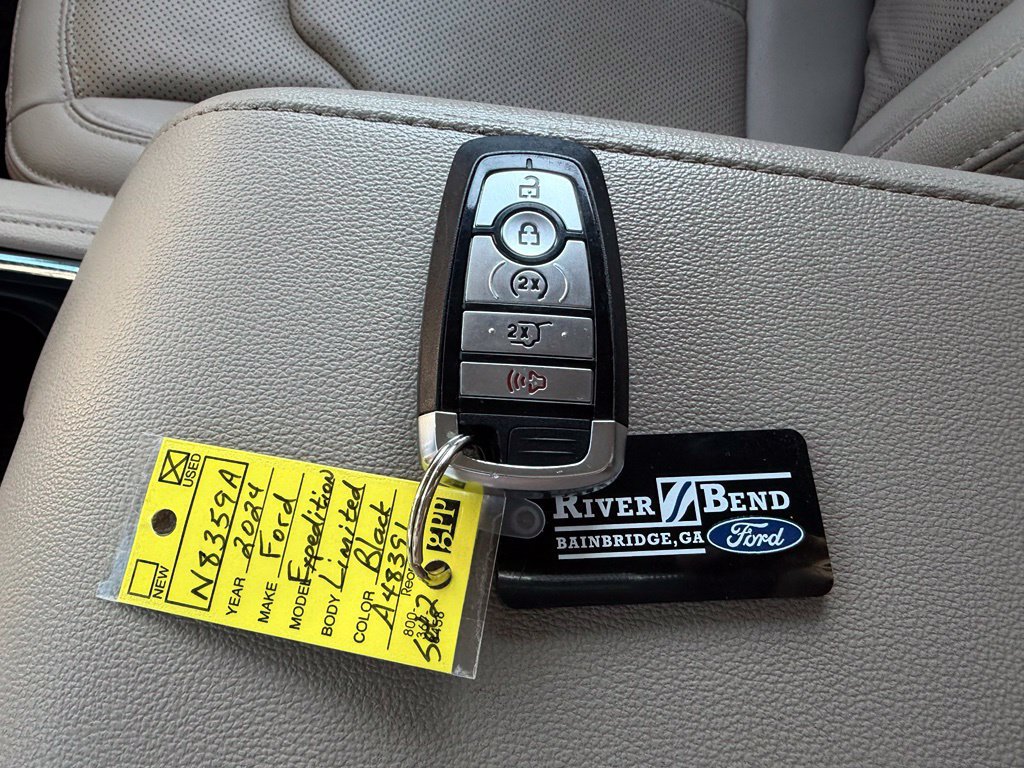 Used 2024 Ford Expedition Max Limited RWD image 55