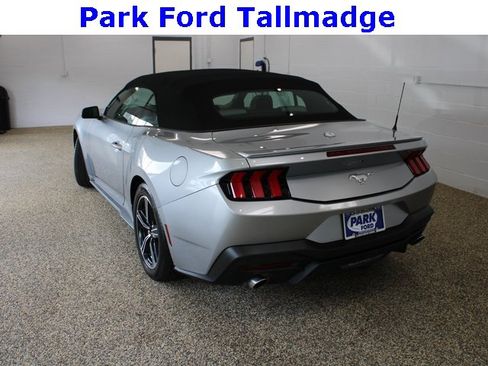 Used 2024 Ford Mustang Premium image 3