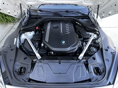 Certified 2022 BMW Z4 M40i w/ Premium Package image 28