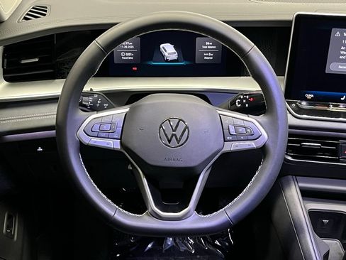 New 2026 Volkswagen Tiguan SE AWD/4WD image 9