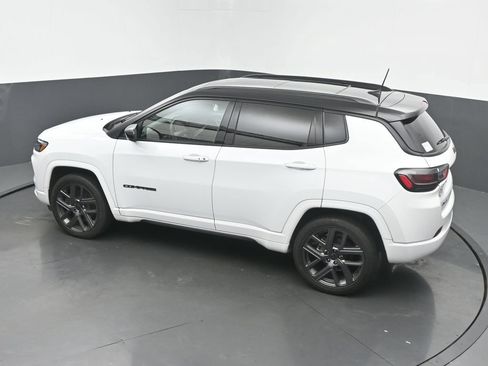 Used 2025 Jeep Compass Limited w/ High Altitude Package AWD/4WD image 43