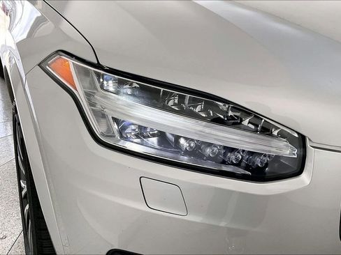 Used 2022 Volvo XC90 T5 Momentum w/ Climate Package image 35
