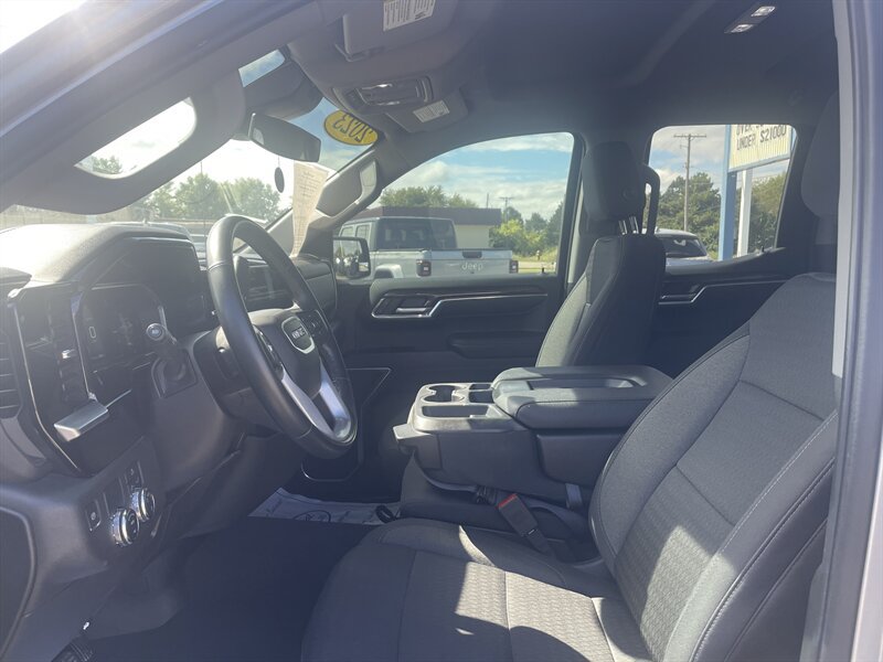 Used 2023 GMC Sierra 1500 SLE RWD image 12