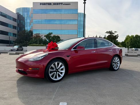 Used 2020 Tesla Model 3 Standard Range Plus RWD image 14