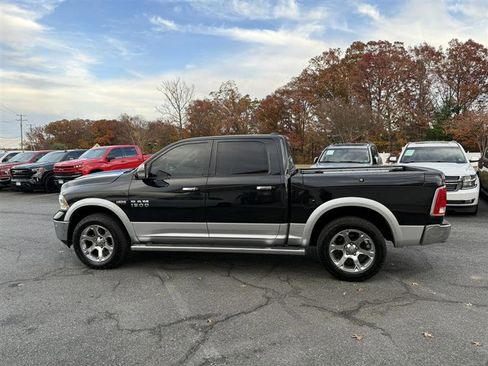 Used 2016 RAM 1500 Laramie w/ Convenience Group image 8