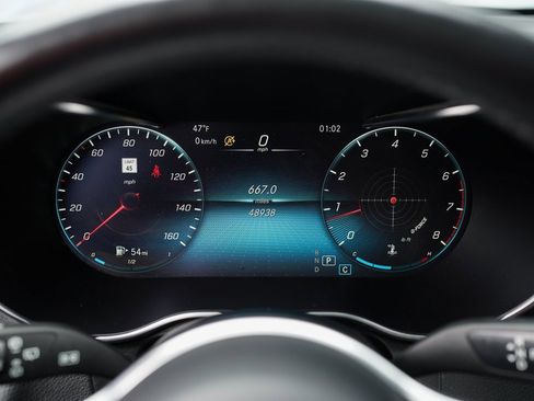 Used 2021 Mercedes-Benz GLC 300 4MATIC image 26