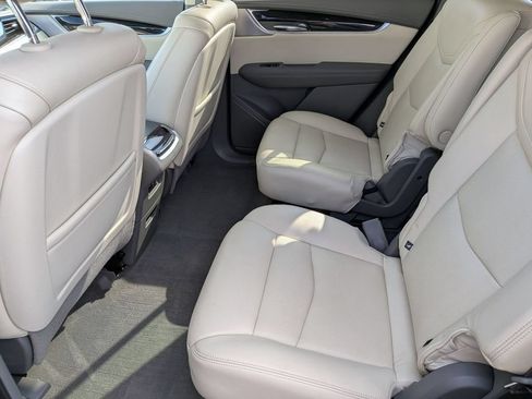 Used 2020 Cadillac XT6 Premium Luxury AWD/4WD image 34