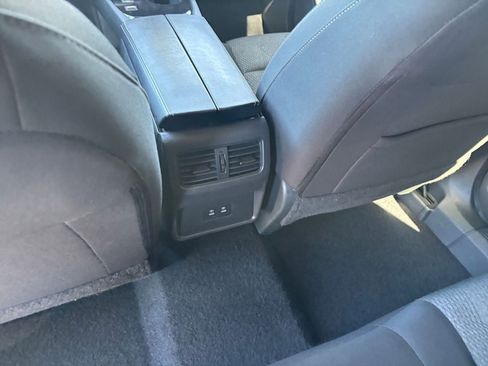 Used 2025 Nissan Rogue SV FWD image 24
