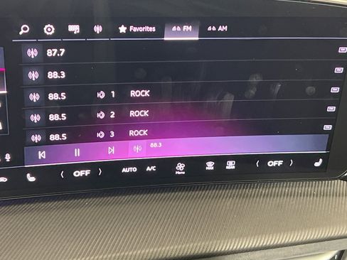 New 2025 Audi SQ5 Premium Plus image 17