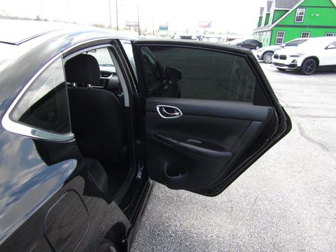 Used 2019 Nissan Sentra SR FWD image 20