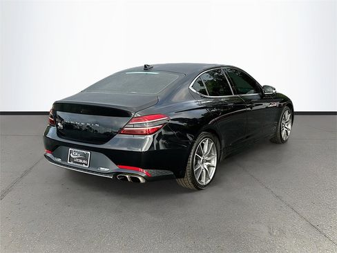 Used 2023 Genesis G70 2.0T image 7