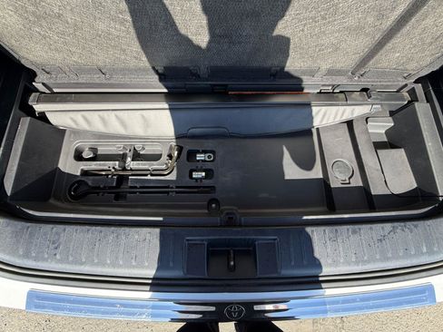 Used 2023 Toyota Highlander Limited w/ Protection Package #3 (TMS) image 23