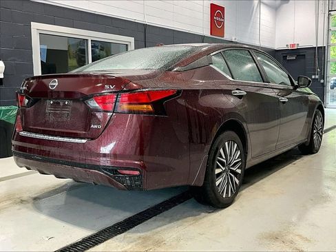 Used 2023 Nissan Altima 2.5 SV AWD/4WD image 4