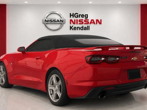 Used 2020 Chevrolet Camaro LT RWD image 2