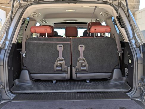 Used 2017 Lexus LX 570 LX 570 w/ Luxury Package image 20