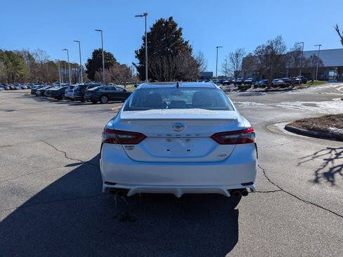 Used 2021 Toyota Camry XSE image 6