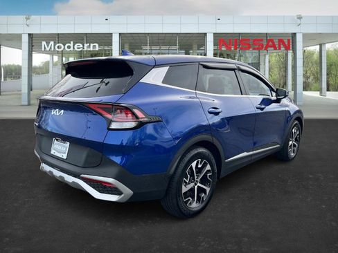 Used 2024 Kia Sportage EX image 5