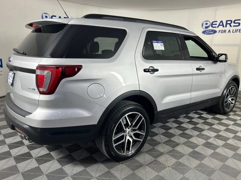 Used 2019 Ford Explorer Sport AWD/4WD image 5