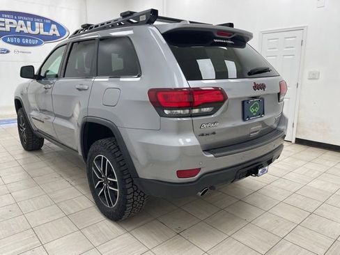 Used 2021 Jeep Grand Cherokee Trailhawk w/ Trailhawk Luxury Group AWD/4WD image 19