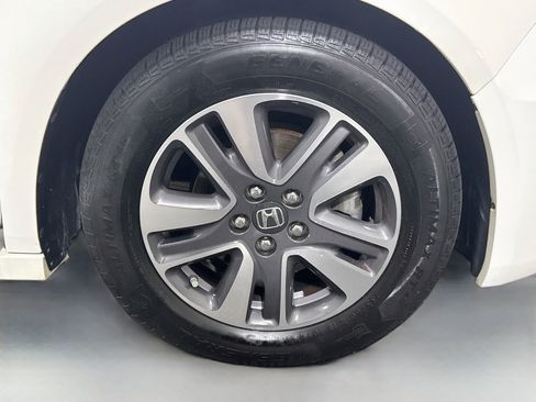 Used 2017 Honda Odyssey Touring image 32