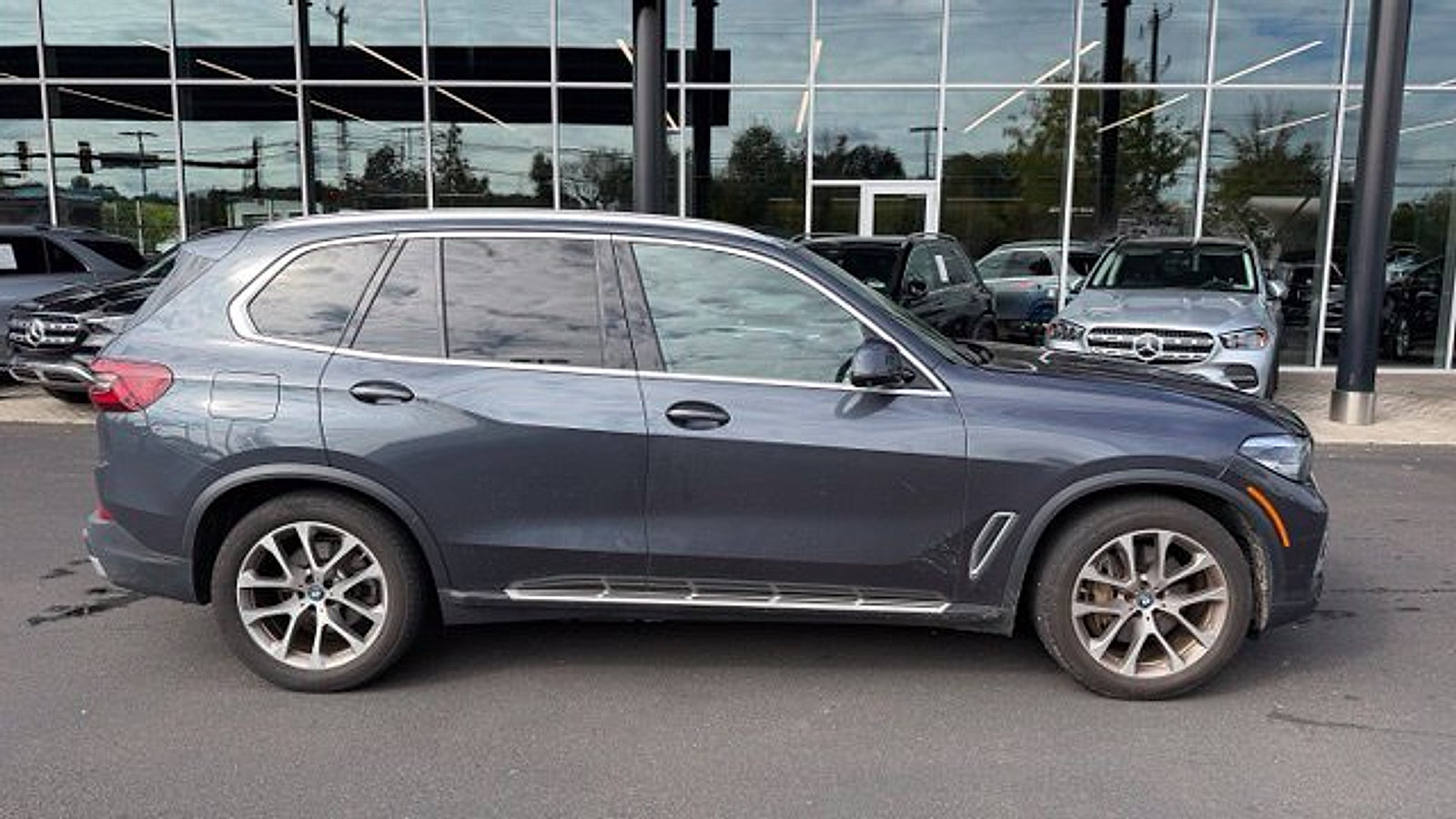 Used 2022 BMW X5 xDrive45e AWD/4WD image 9