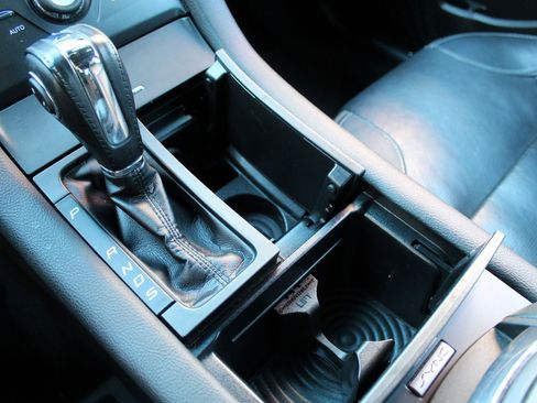 Used 2016 Ford Taurus Limited image 24