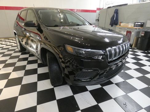 Used 2021 Jeep Cherokee Sport w/ Popular Appearance Group AWD/4WD image 3