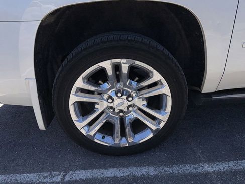 Used 2015 Chevrolet Suburban LTZ AWD/4WD image 13