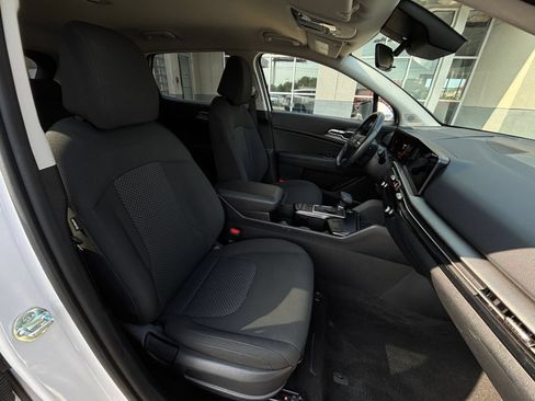 Used 2026 Kia Sportage LX FWD image 36