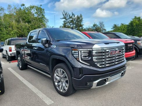 Certified 2025 GMC Sierra 1500 Denali w/ Denali Reserve Package AWD/4WD image 3