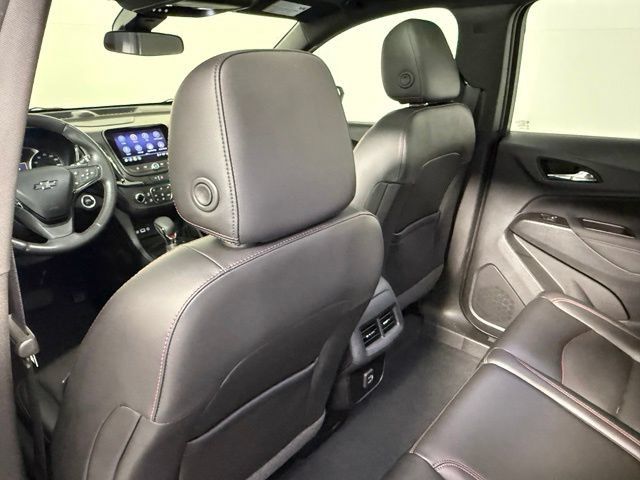 Used 2022 Chevrolet Equinox RS w/ RS Leather Package FWD image 40