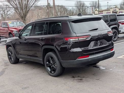 Certified 2023 Jeep Grand Cherokee L Limited w/ Black Appearance Package image 5