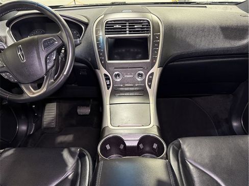 Used 2017 Lincoln MKX Reserve image 18