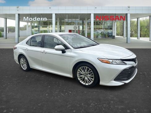 Used 2018 Toyota Camry XLE w/ Audio Package FWD image 7