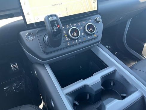 New 2026 Land Rover Defender 110 V8 AWD/4WD image 29