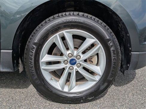 Used 2015 Ford Edge SEL image 9