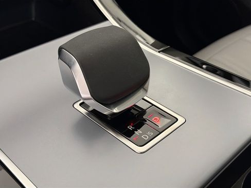 Certified 2025 Land Rover Range Rover Evoque S image 18