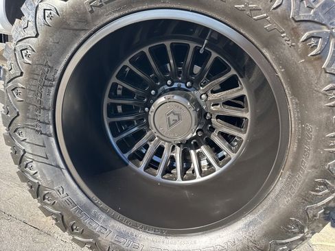 Used 2026 Ford F450 Lariat w/ FX4 Off-Road Package image 10