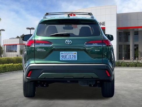 Certified 2022 Toyota Corolla Cross XLE FWD image 6