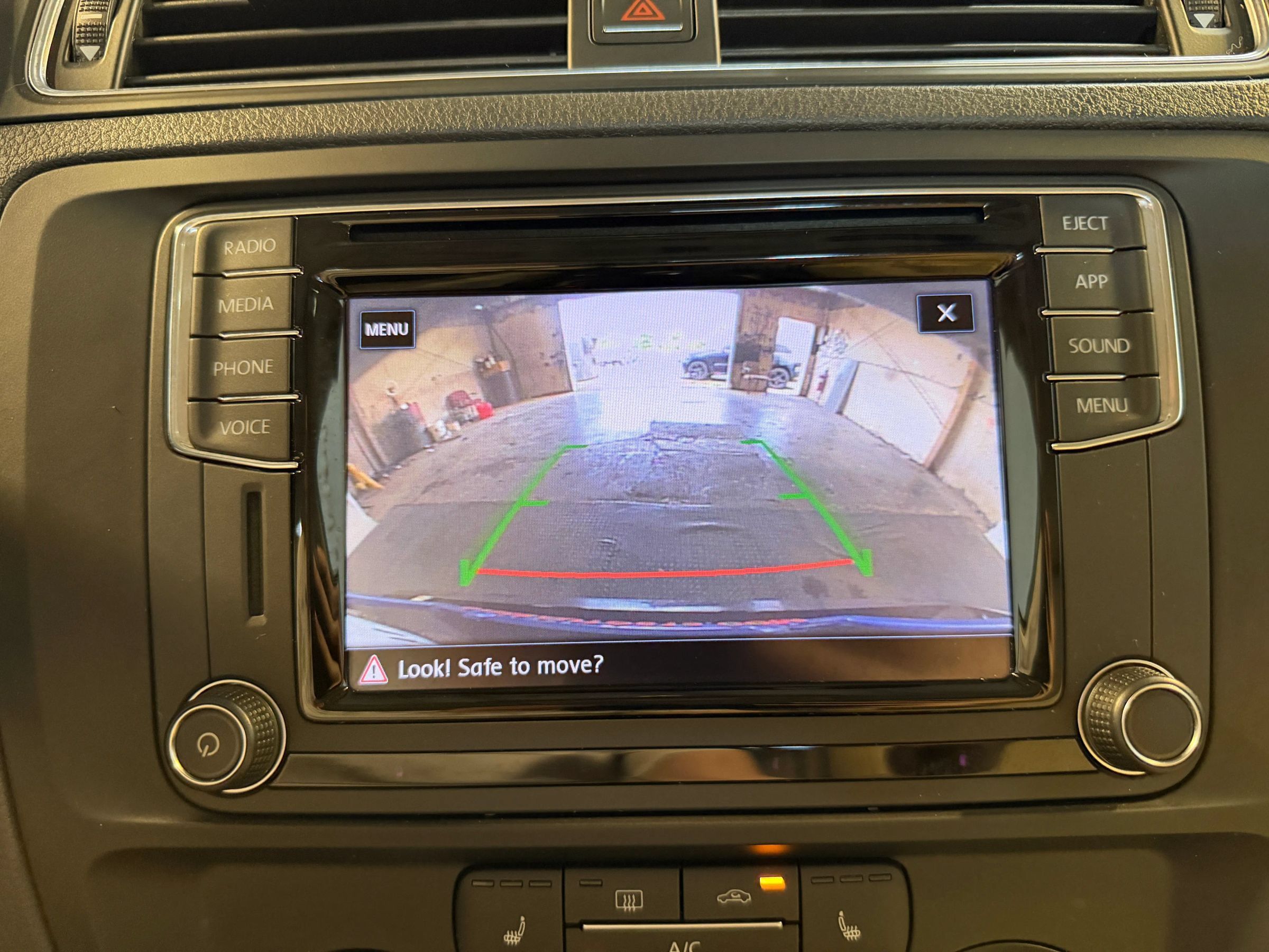 Used 2018 Volkswagen Jetta SE FWD image 19