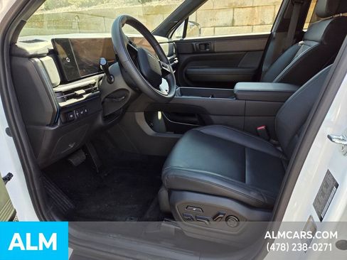 Used 2025 Hyundai Santa Fe Calligraphy image 4