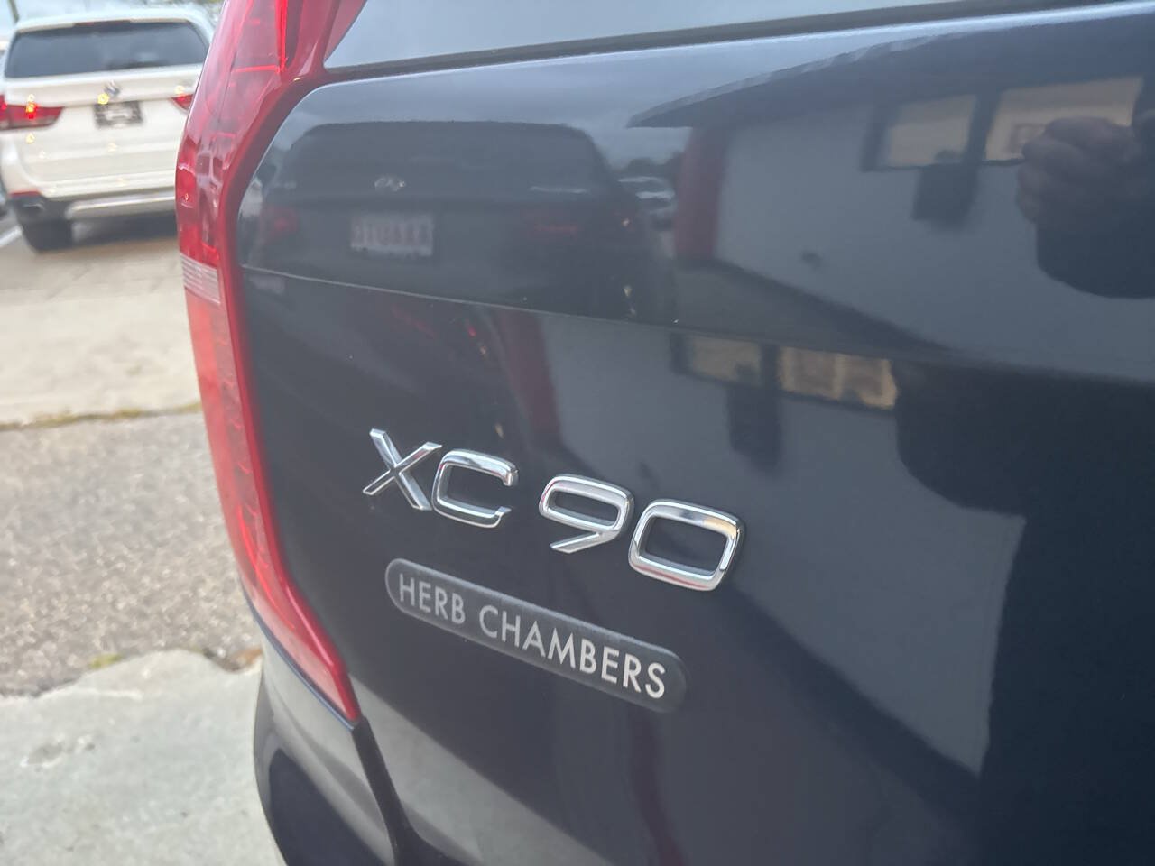 Used 2019 Volvo XC90 T6 Momentum w/ Advanced Package AWD/4WD image 17