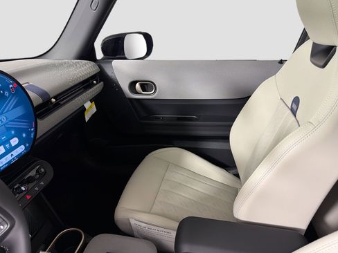 New 2026 MINI Cooper 2-Door Hardtop FWD image 25