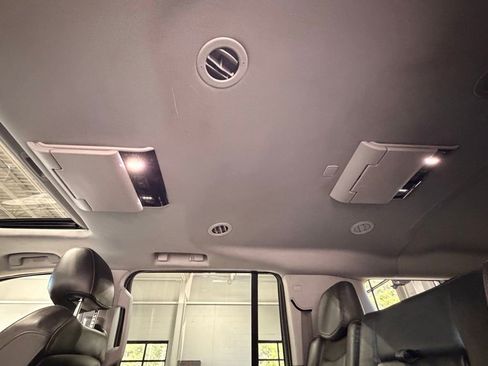 Used 2020 Cadillac Escalade ESV Premium Luxury w/ LPO, Radiant Package image 16