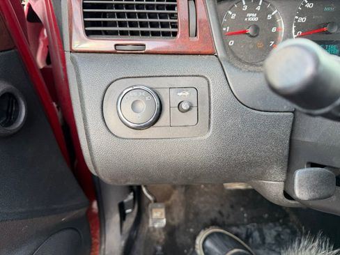 Used 2007 Chevrolet Impala LT image 8