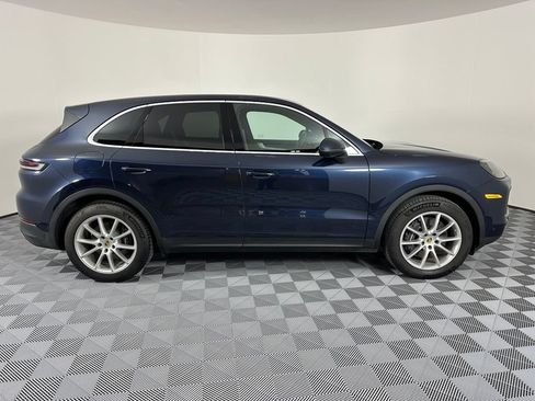 Certified 2024 Porsche Cayenne w/ Premium Package Plus (PFM) AWD/4WD image 11